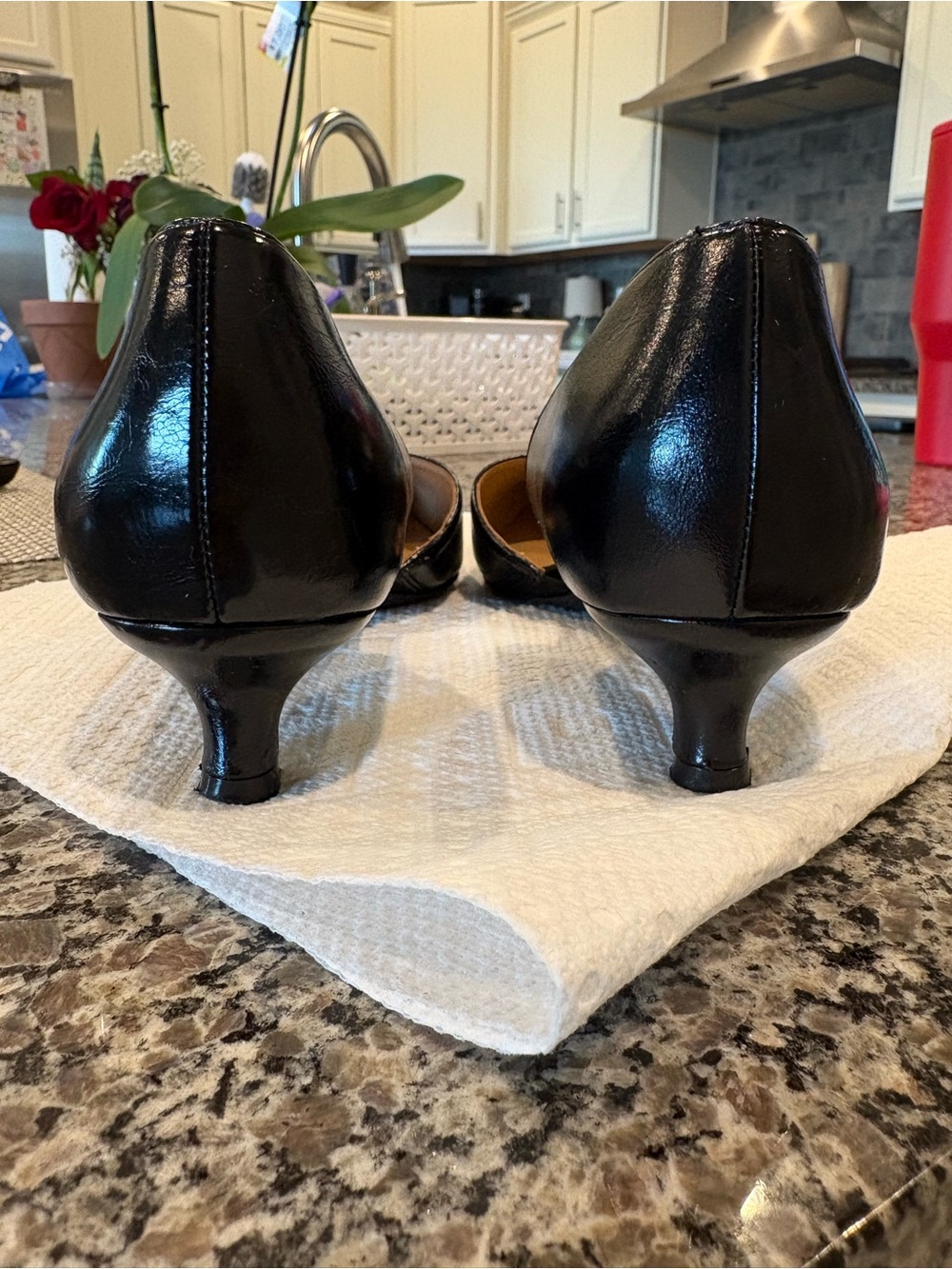 Naturalizer Kitten Heel Pumps - Picture 3 of 6